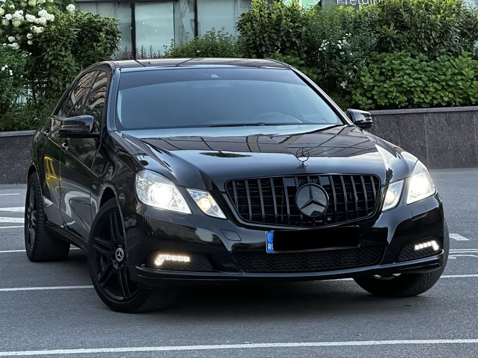 Vand/Schimb Mercedes-Benz E Class~E250~Lumini de zi Led~Ambientale~Shadow Line
