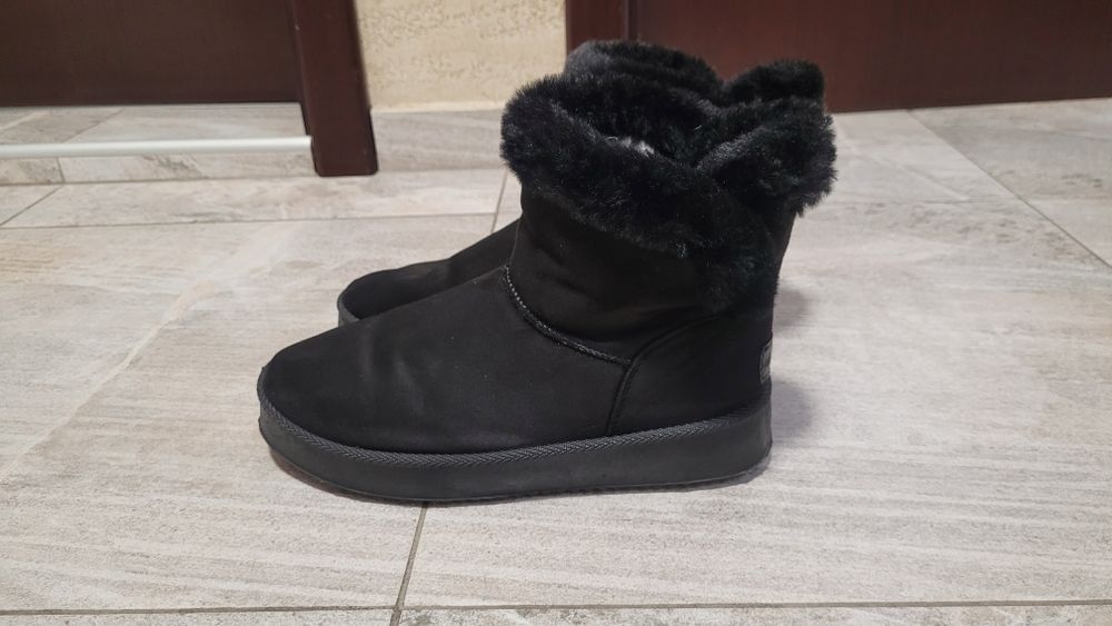 Дамски пухени боти