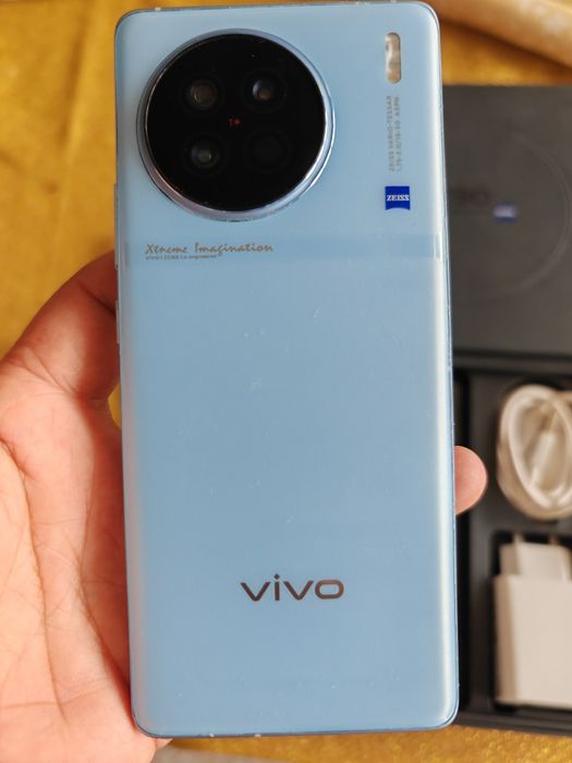 Vivo x90/12-256/, отличен.