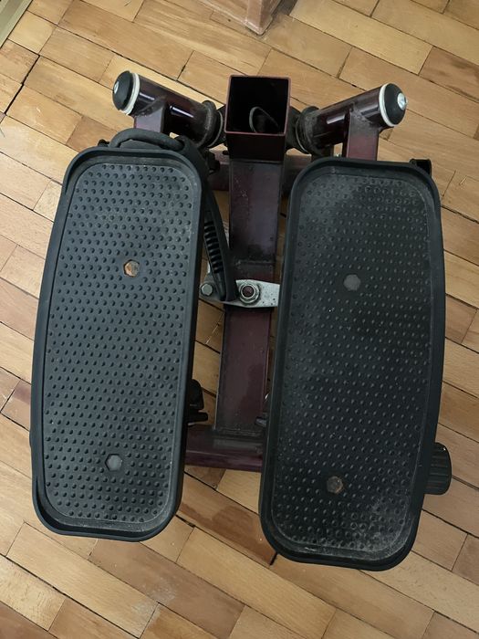 Stepper functional pentru exercitii