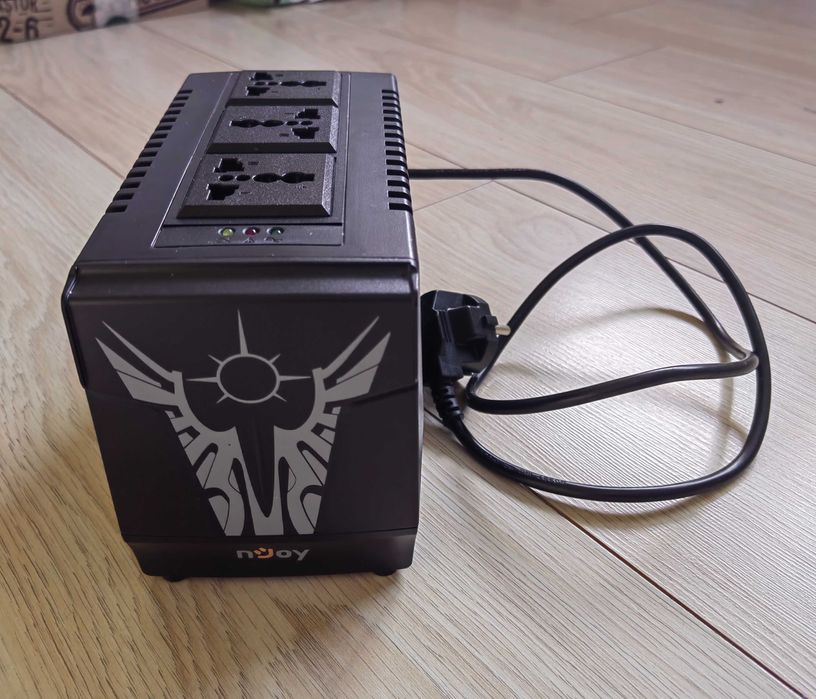 Stabilizator de tensiune Njoy Paladin 1000, 500w