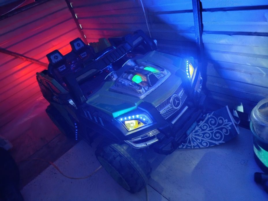 Продам детский машинка