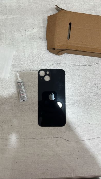 Продам задний стекло от ip 14.Новый