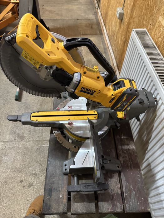 Circula Dewalt electrica Flexvolt 60v USA brushless