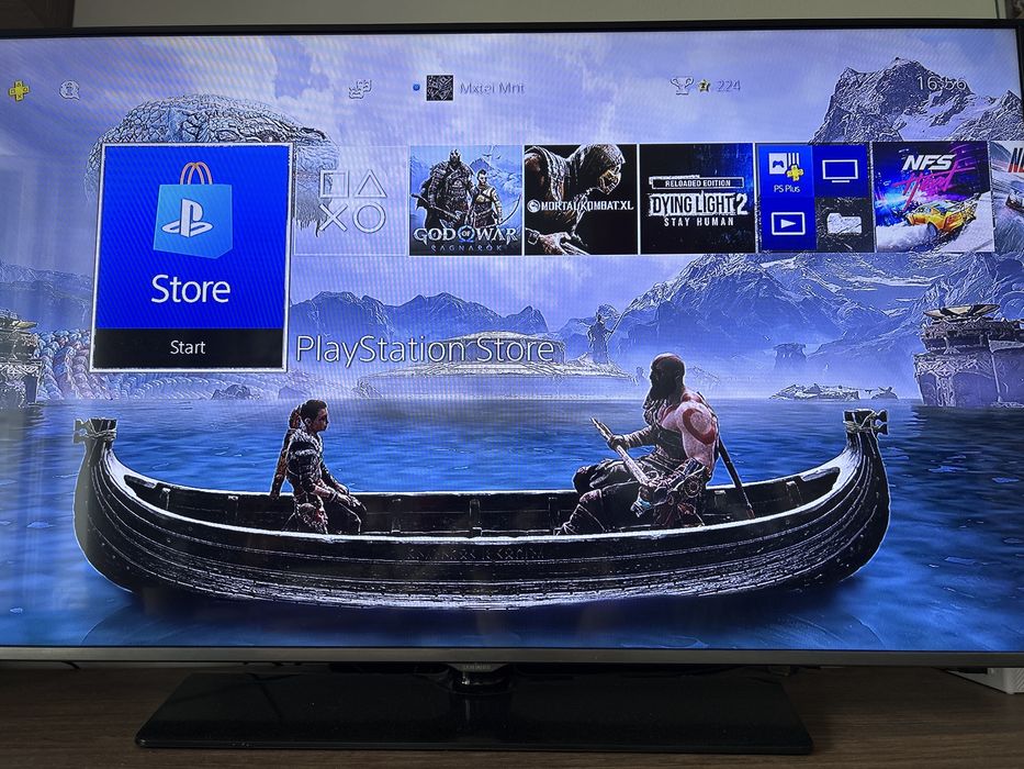 Ps4 slim+1controler ,dock incarcare ,6jocuri