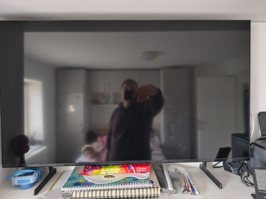 Vând televizor Smart 43 inch Samsung