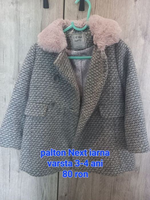 Vand haine de fetita varsta 3-4  ani