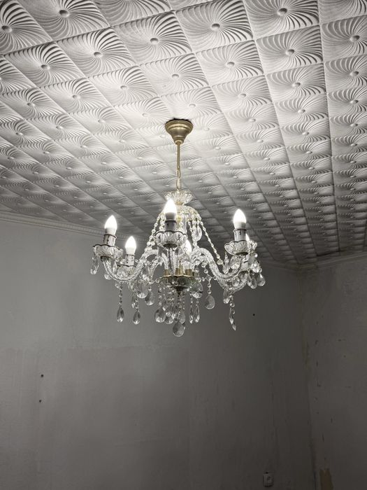 Люстра хорошем состояний