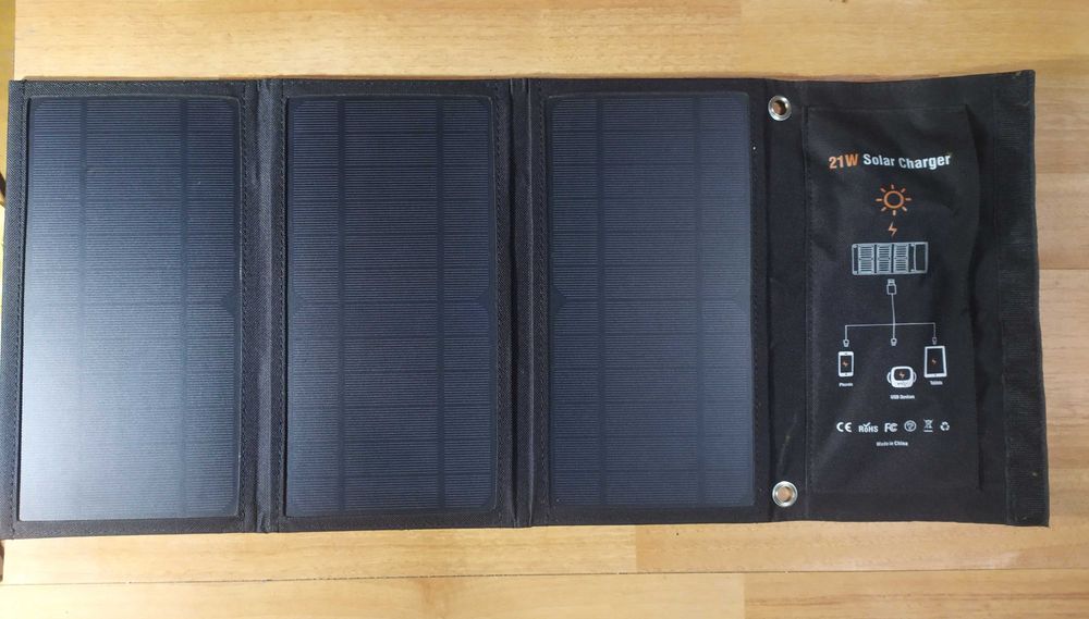 Panou solar pentru încărcat telefoane