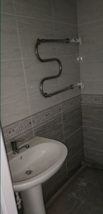 Olmos mahallada uy sotiladi srochniy