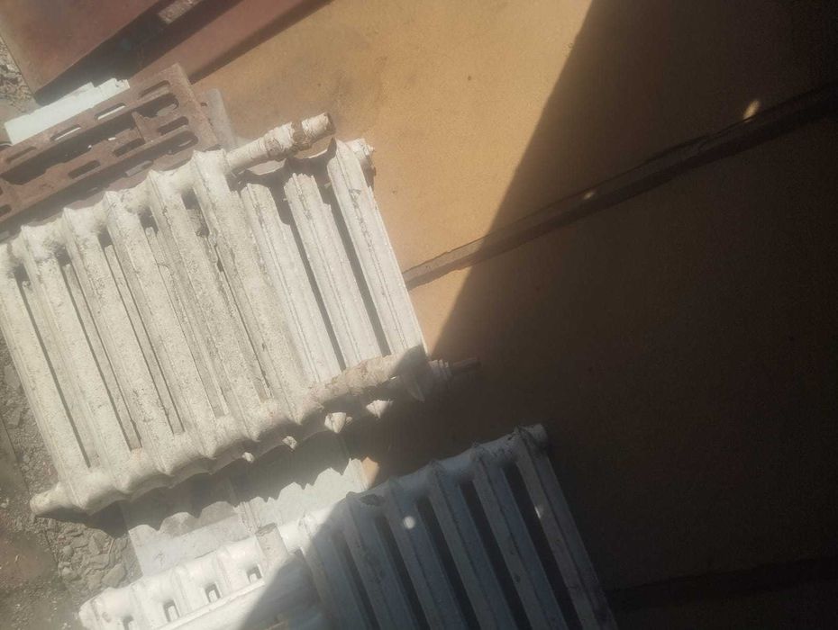 продам батареи недорого