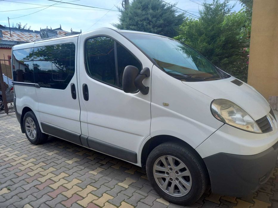 Inchirieri Microbuz 8 plus 1 Focsani