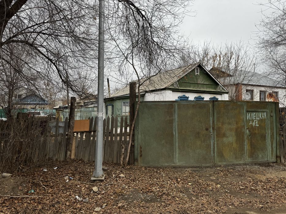 Продам 5 комнатный дом в районе Москва улица Елек.