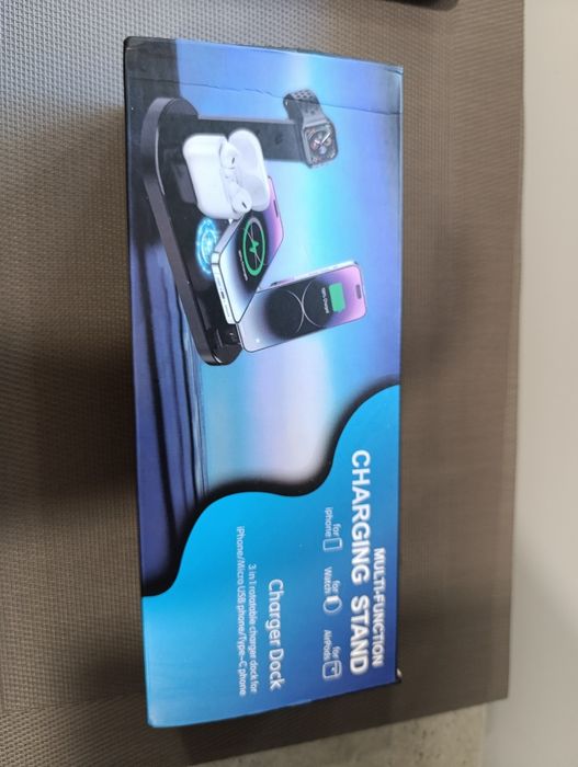 Мулти-функционална станция за зареждане 4 в 1/Docking station charger!