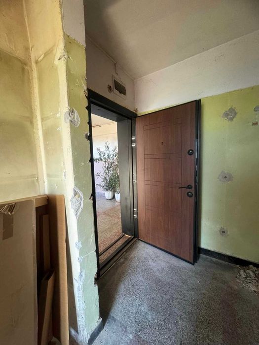 Продава се Тристаен апартамент в Търговище, Център - 78 кв.м за 915 €/кв.м - Снимка #4