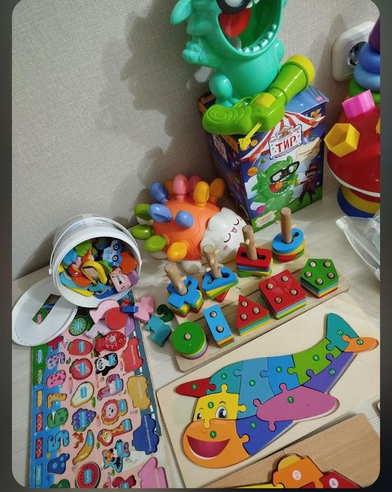 Продам набор развивающих игрушек