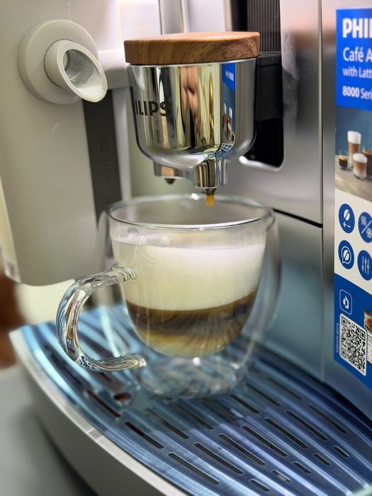 Expresor/Espressor Cafea Philips 8000 LatteGo Café Aromis