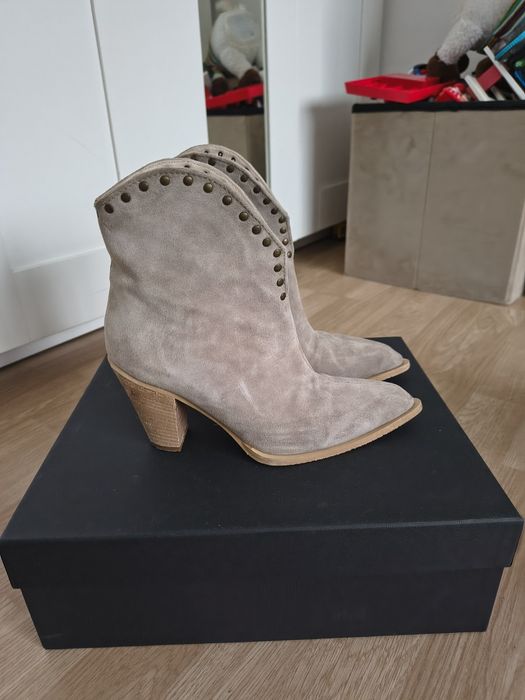 Ghete piele naturala cumpărate de pe cei mai frumoși pantofi.ro