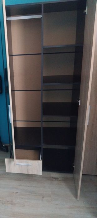 Гардероб с огледало