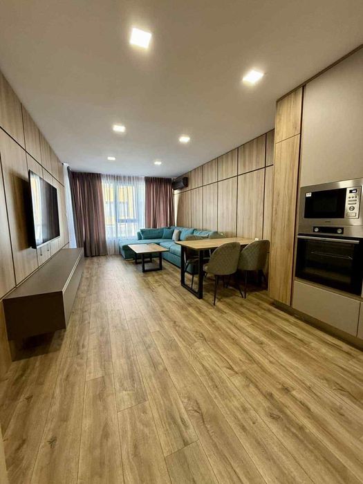 Дава се под наем Двустаен апартамент в Пловдив, Кършияка - 80 кв.м за 663 € - Снимка #2