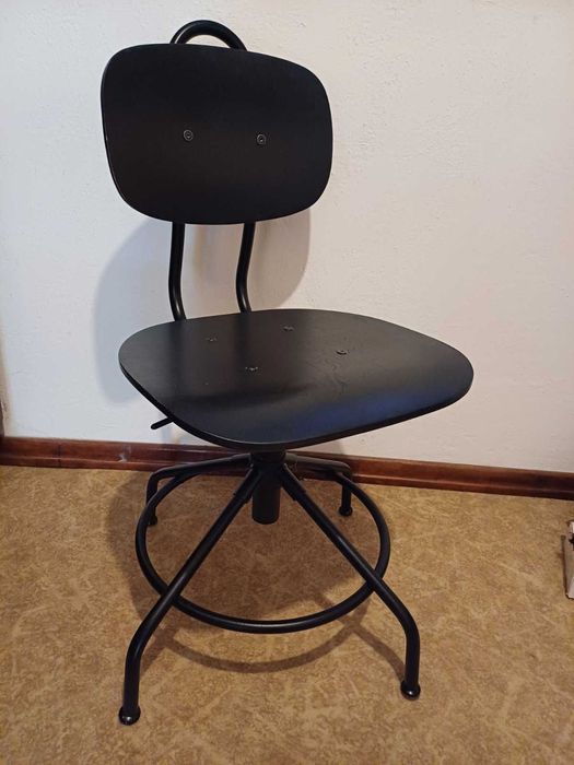 Бюро и стол, като нови