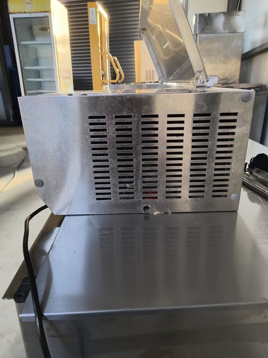 Салатиера -- 2022 година -- 2 + 8 градуса