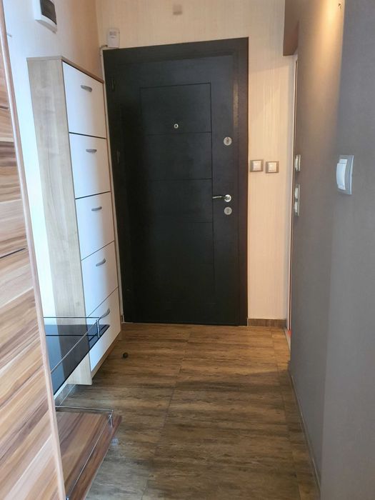 Топ Локация до Метро Дава Под Наем Едностаен Бели брези