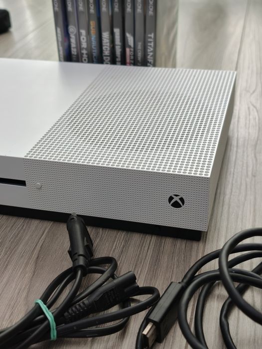 Xbox One S 1TB ca nou