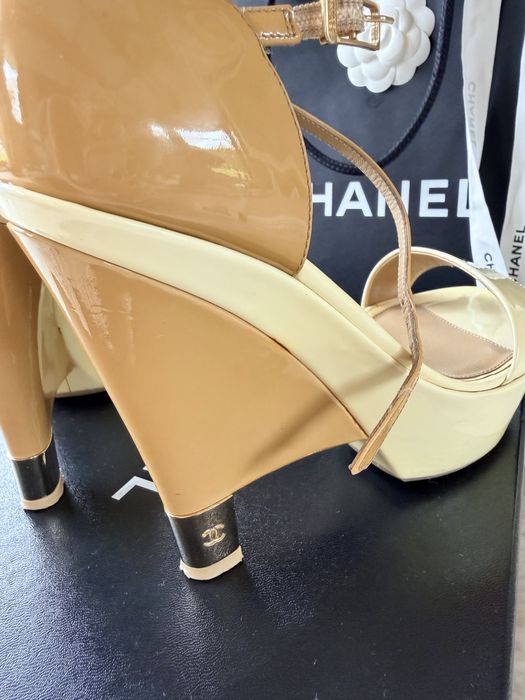 Sanda Chanel SS09