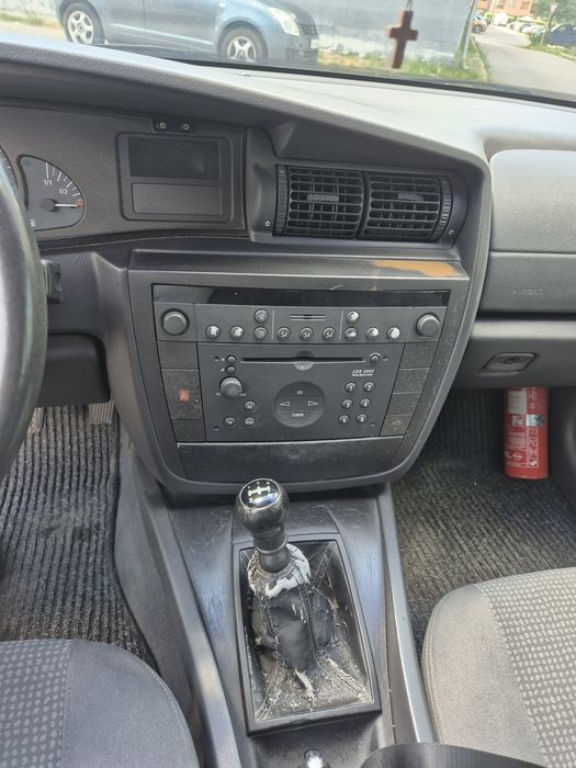 Opel Omega 2.2  Дизел