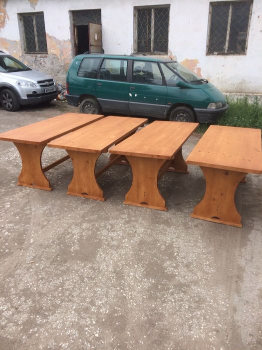 Баварски маси и пейки