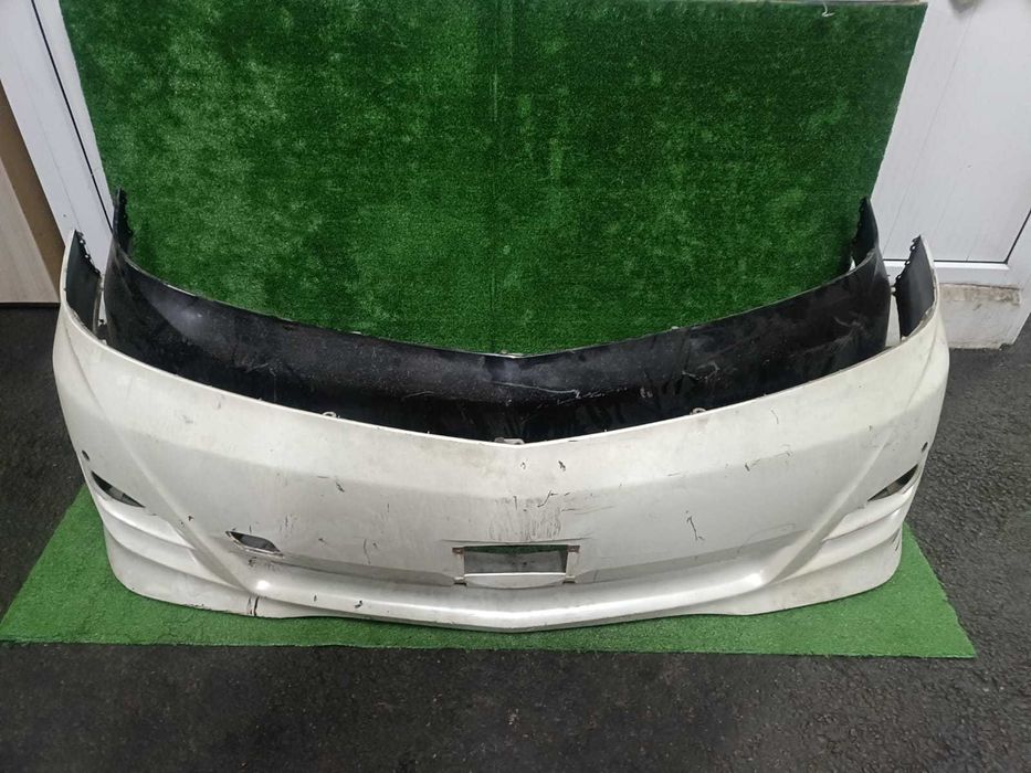 Передний бампер от Toyota Alphard