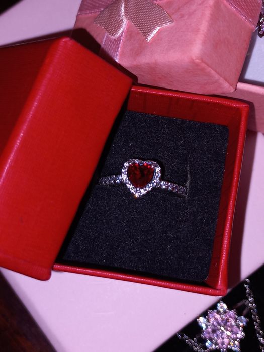 Бижута-Еда Йълдъз