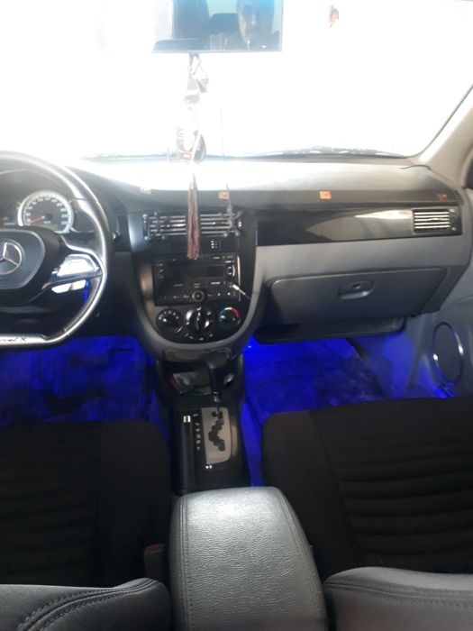 Chevrolet lacetti  2011 yili avtomat karopka moshina navarot idealni