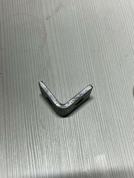 Уголок монтажный 90°