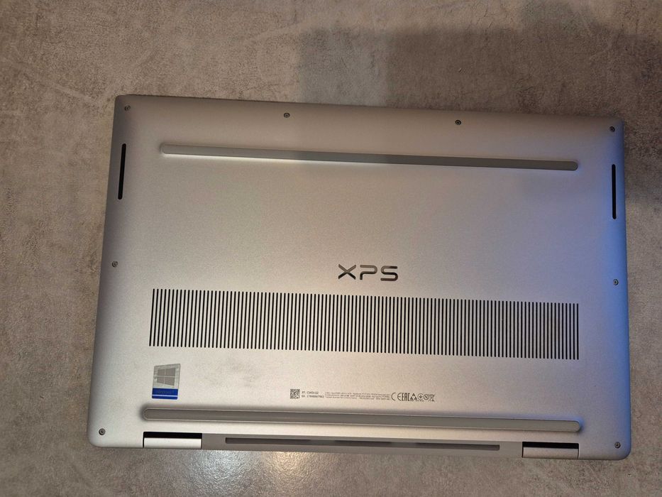 Продам ноутбук Dell XPS 9575