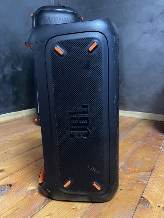 Jbl partybox100. Ciocarlia • OLX.ro