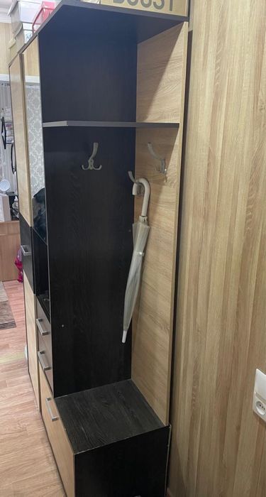 Продам шкаф в прихожую