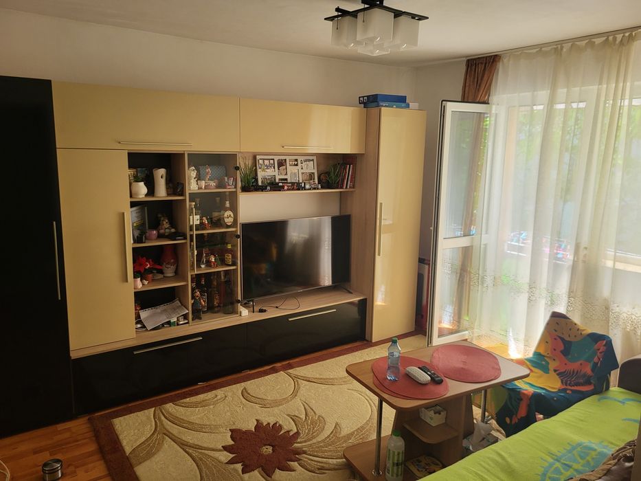 Vând Apartament 3 camere