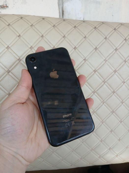 В продаже Айфон Хр.