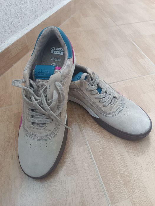 Мъжки нови обувки