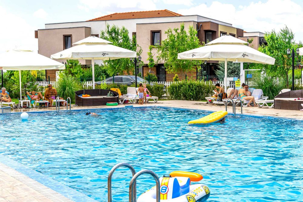 Snagov Plaza Houses – Locuințe cu grădină la doar 200 m de DN1