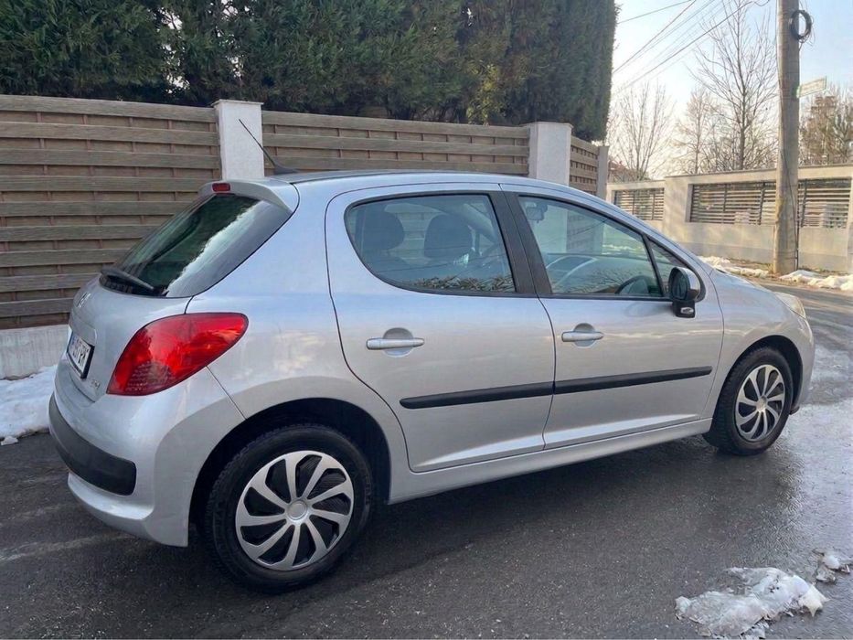 • Peugeot 207 • Km:119.000 reali •