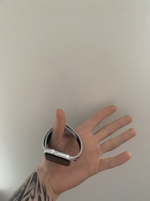 Обмен Apple Watch Se nike на наушники