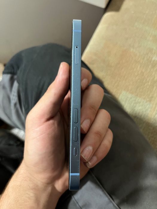 Iphone 14 albastru