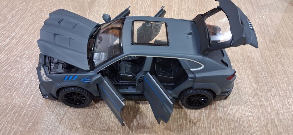 Mașinuța metalica, Lamborghini Urus