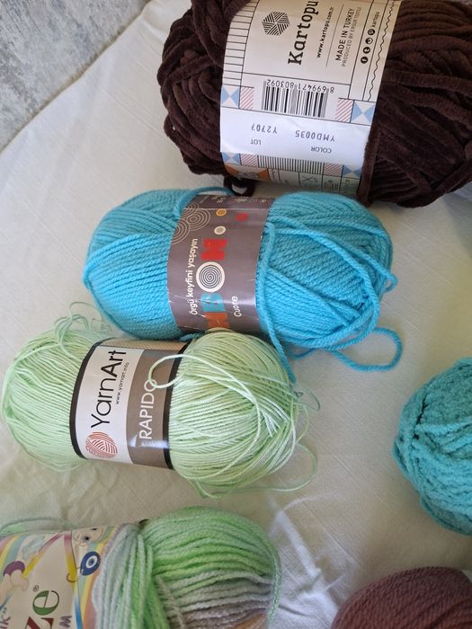 Разная пряжа для рукоделия