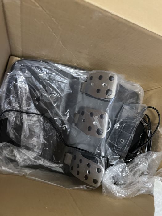 Logitech g29 sotiladi holati yaxshi