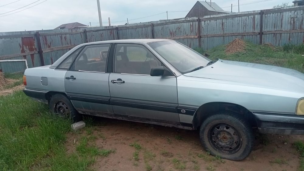 Audi 100 2.3 литра