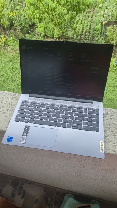 Vand  laptopLenovo IdeaPad slim3